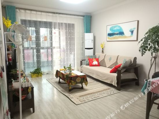 荆州leila小月公寓(学苑路分店)