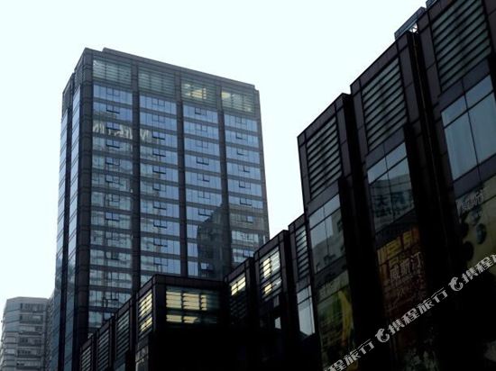 柏澜酒店公寓(宁波天一广场店)