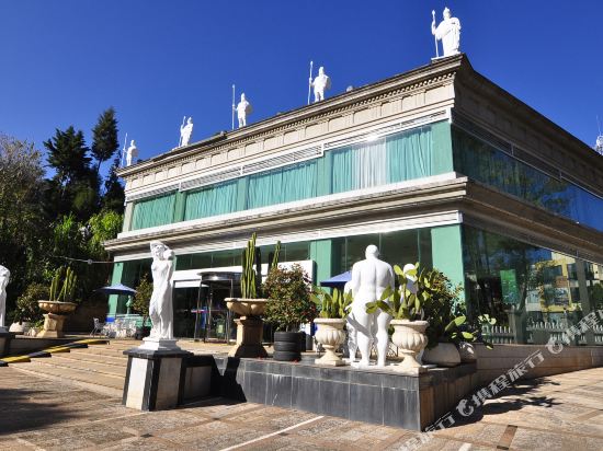 澄江龙马阳光酒店