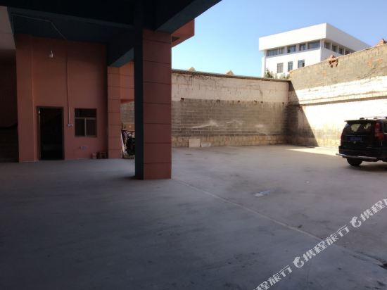 弥勒芭堤美度主题酒店