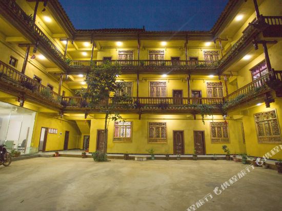 普者黑丰和幕宿