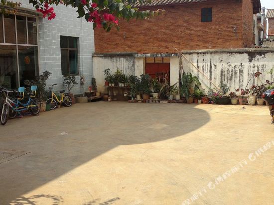 弥勒在水一方客栈