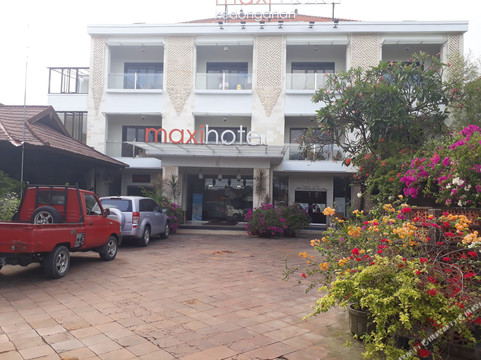 克冬迦南酒店住宿-Maxi Hotel Kedonganan