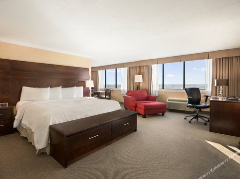 Timmins酒店住宿-The Senator Hotel