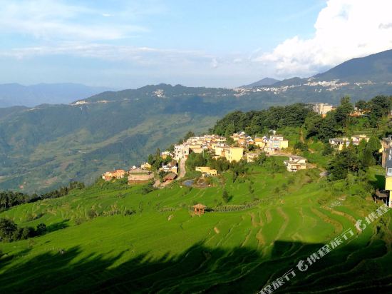 红河田畔人家庄园