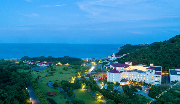 宁波松兰山海景大酒店主图