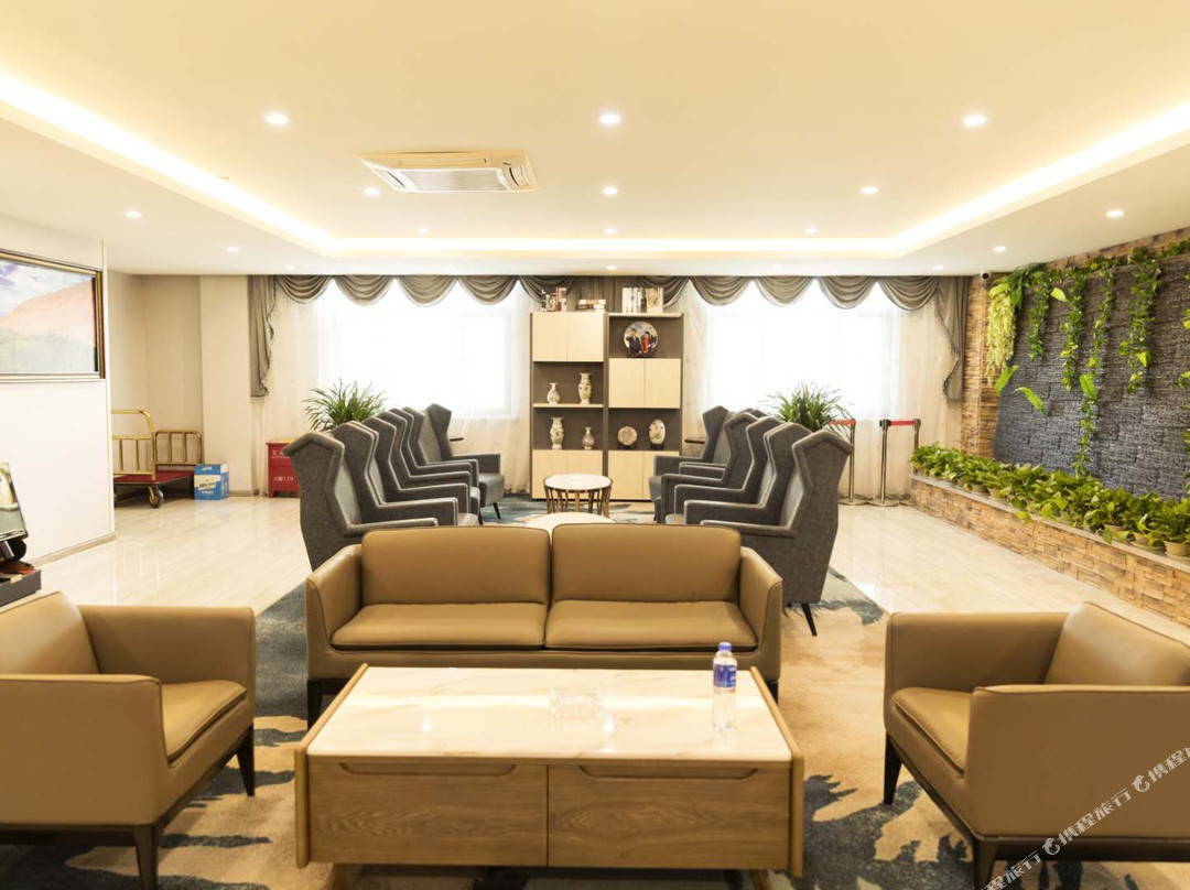 速8酒店(托克逊圣源店)