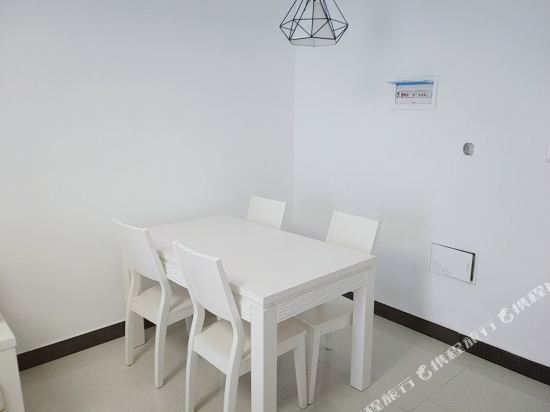 临高李思雯昊公寓