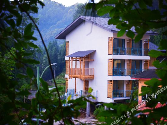 四面山仙丹夫妇客栈