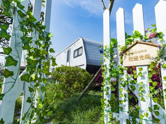 南通开沙岛途居房车露营地