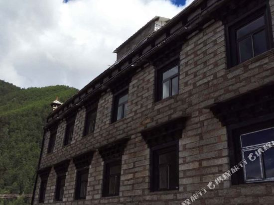 稻城亚丁大自然营地