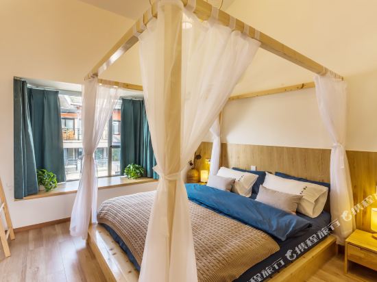 几度民宿(青城山芒桃路店)