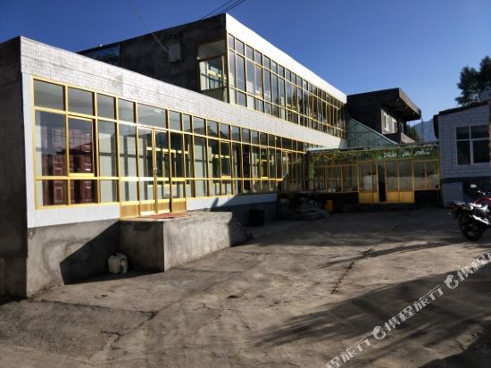 祁连雪域坊农庄