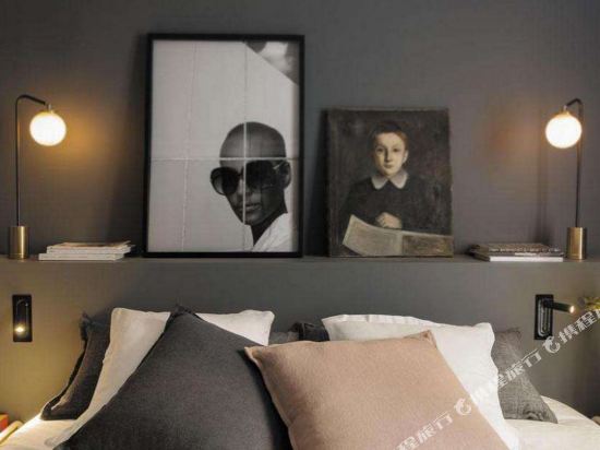 COQ Hotel Paris Room Type - Deluxe Double Room