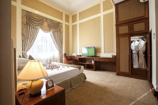 Dekkhinathiri酒店住宿-Grand Amara Hotel