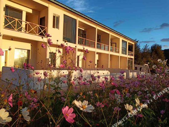 泸沽湖达尔文舍