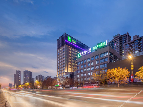 开封市酒店住宿-开封迪臣智选假日酒店