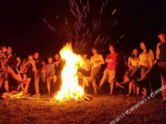 张北草原天路游牧庄园