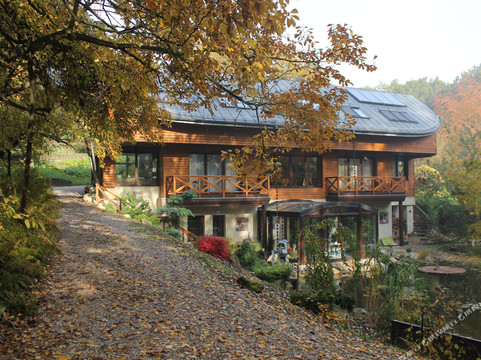 Budzyn酒店住宿-Ekosamotnia