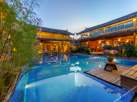 新回峰度假酒店