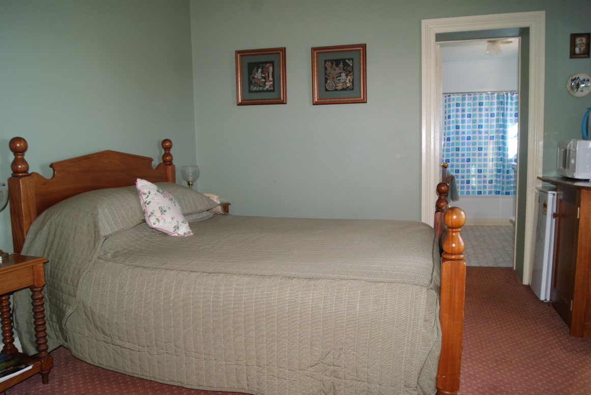 梅瑞迪斯酒店-官方