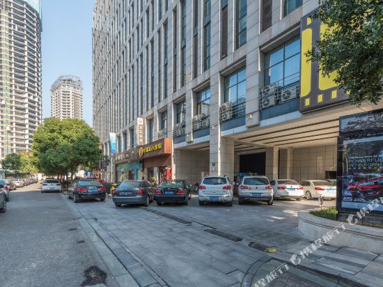 宁波猪鹿炭民宿