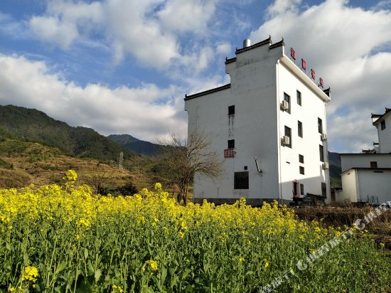 婺源红丽客栈