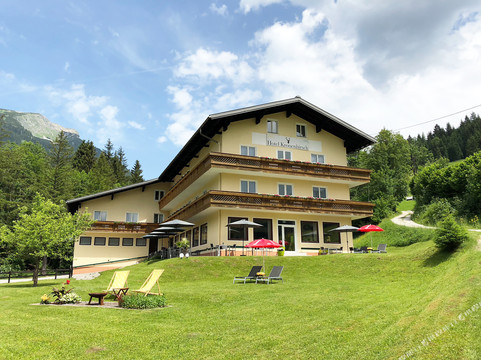 克伦尼西尔切酒店