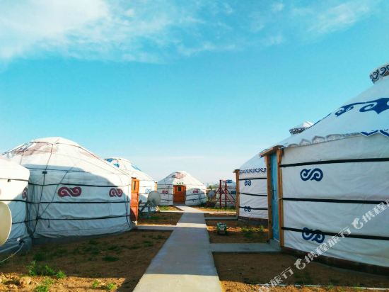 额尔古纳诺敏塔拉蒙古包庄园