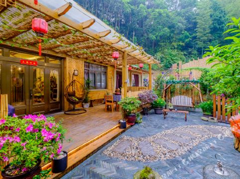 雁荡山古月小栈