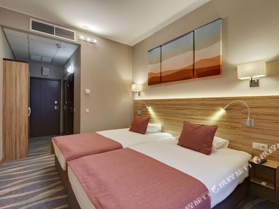 Repino Cronwell Park Hotel & Spa