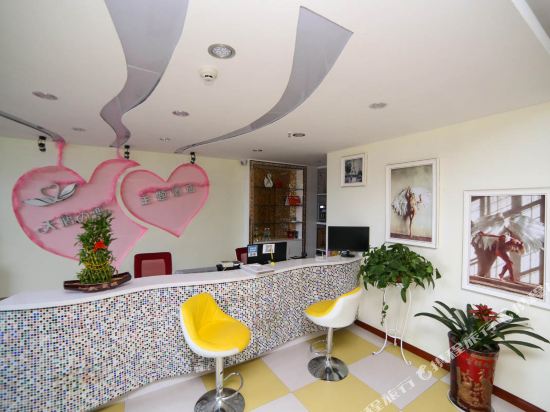 京山天鹅之恋主题酒店