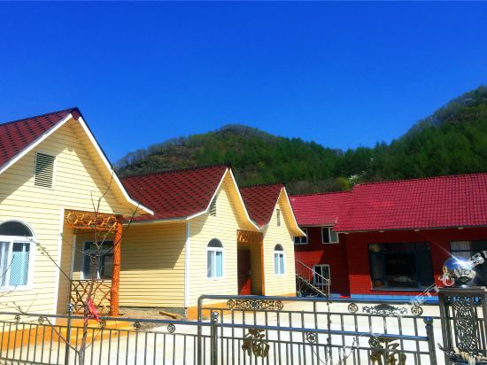 宽甸湖畔鱼馆观景小院