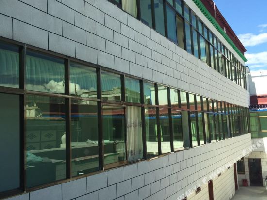 贡嘎万客来宾馆