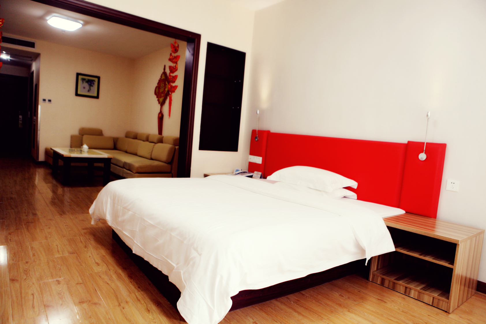 速8酒店(海阳金海螺广场店)-官方