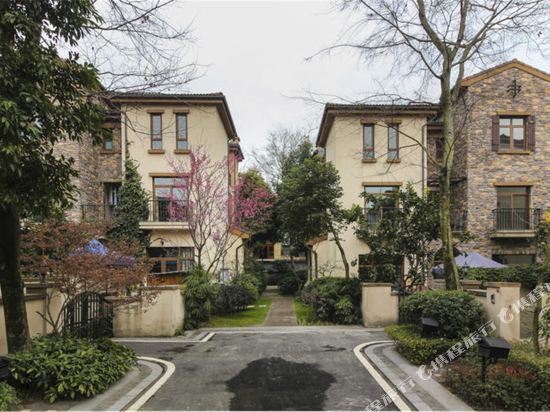 成都聚鑫美墅度假别墅(聚青线与玉沿路交叉口分店)