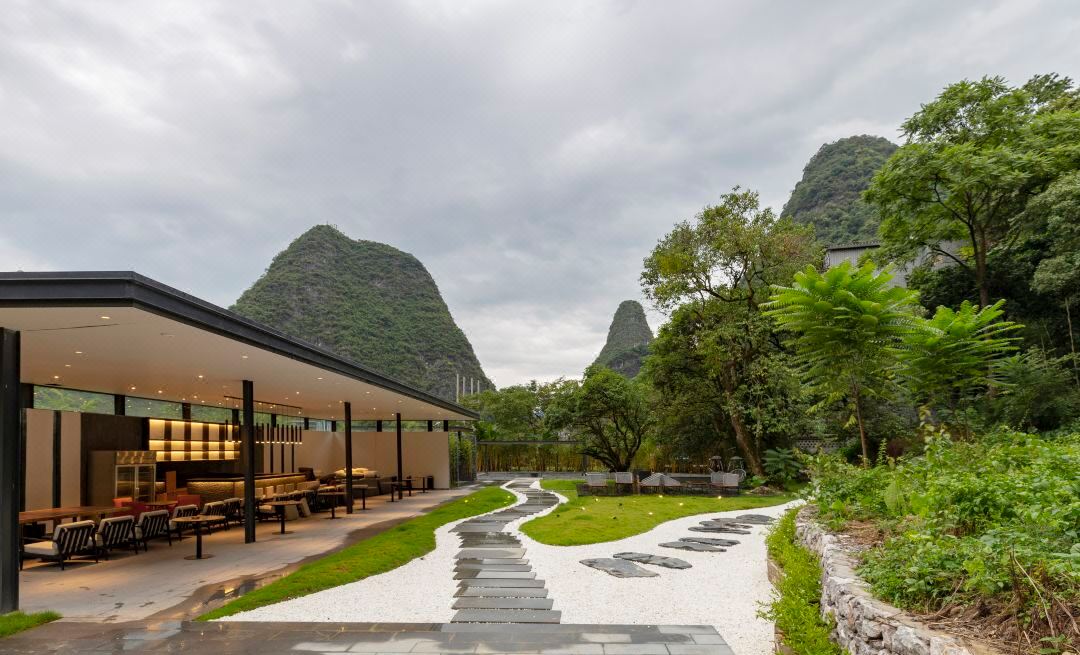 Huamengjian Hotel (Yangshuo Yulonghe Eternal Love Store)