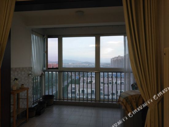 蓬莱刘贺凌公寓