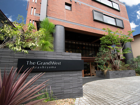 岚山西豪华公寓酒店主图