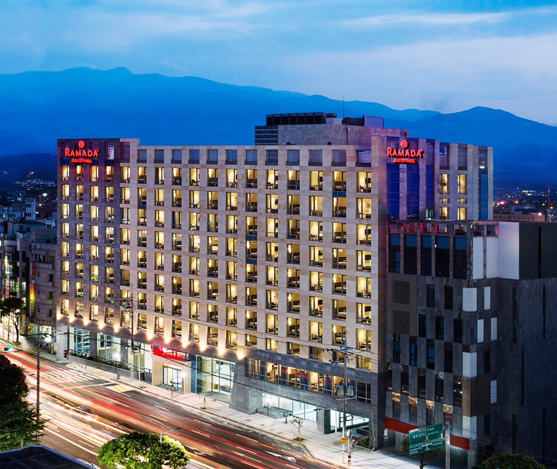 华美达济州市酒店-官方