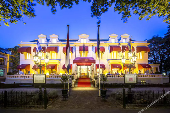 兹沃勒酒店住宿-彼尔德伯格酒店