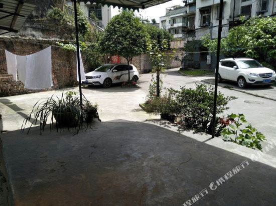 都江堰庭院民宿