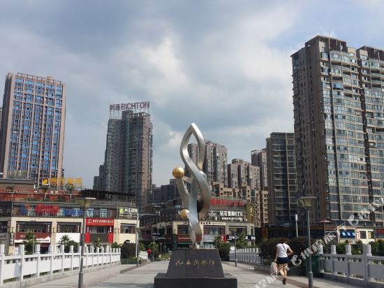 长沙游居奢尚商圈3房精装公寓