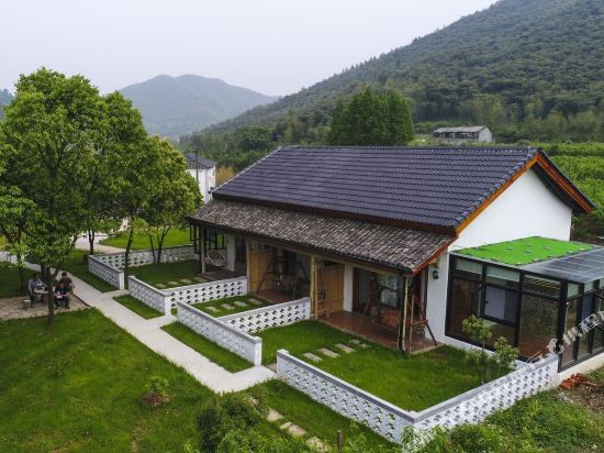 安吉远方的山客栈