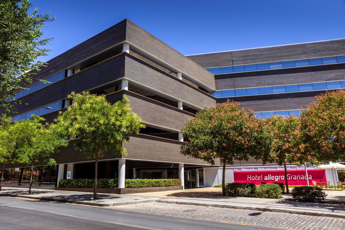 皮埃尔假日-格拉纳达酒店-官方