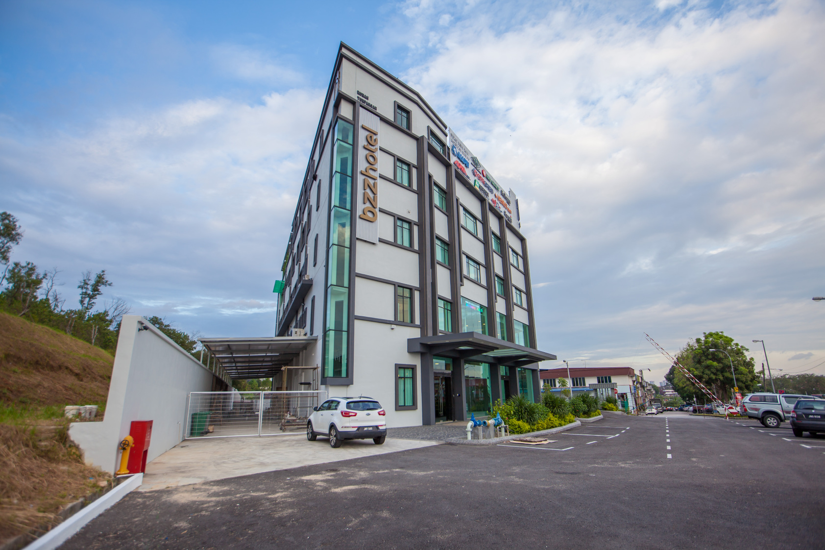 士古来比兹酒店-官方