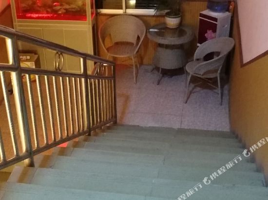 鸿运宾馆(贵阳小孟工业园店)