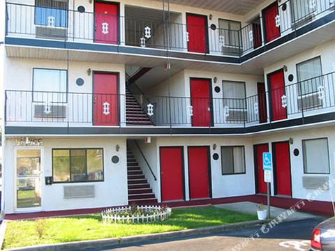 威廉斯敦红地毯汽车旅馆