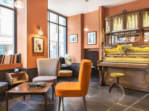 勒瓦卢瓦-佩雷酒店住宿-快乐文化鲍里斯V酒店