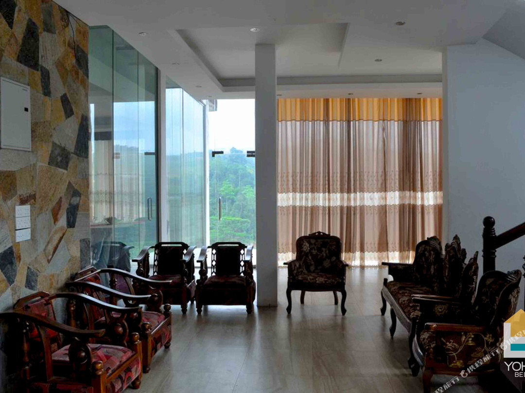 Thushara Hotel